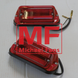 EGENPRODUKTION: Baglygte-s�t med stoplys. Malet i MF-r�d. Firkantet Butlers-type til Massey-Ferguson
