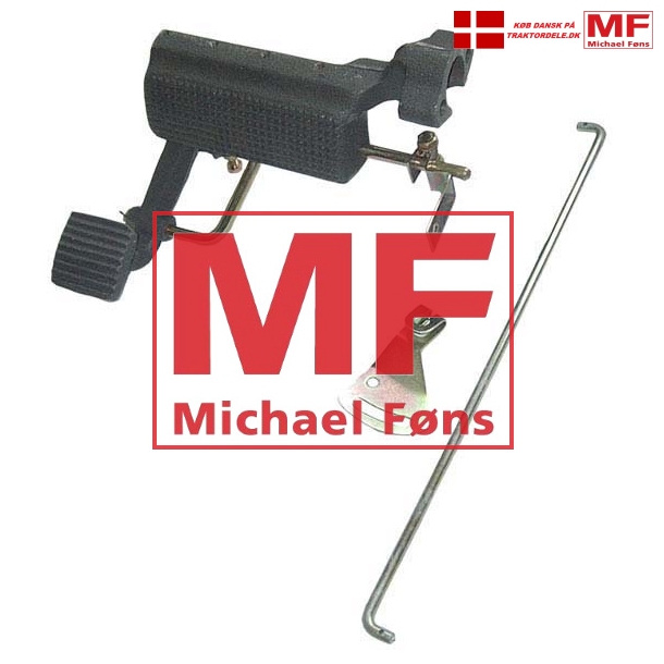 Fodspeeder-st, Massey-Ferguson MF35 og MF135/3-cyl dieselmotor. Komplet st med 2 stttebolte