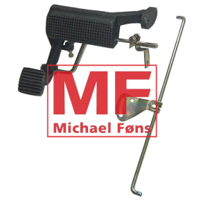 Fodspeeder-st, Massey-Ferguson MF135 med lige forbro. Komplet st, lige til at montere