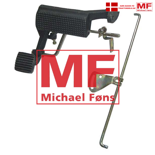 Fodspeeder-st, Massey-Ferguson MF135 med lige forbro. Komplet st, lige til at montere