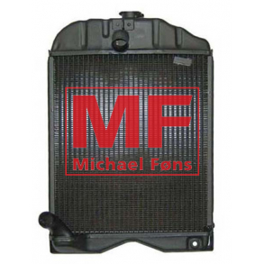 Brugt kler i flot stand, MF35Benzin. Med aftaphane og dksel.