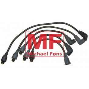 Tndkabel-st med gte Champion-htter i bakkelit, og universalkabel til fordeler. Ferguson og MF35