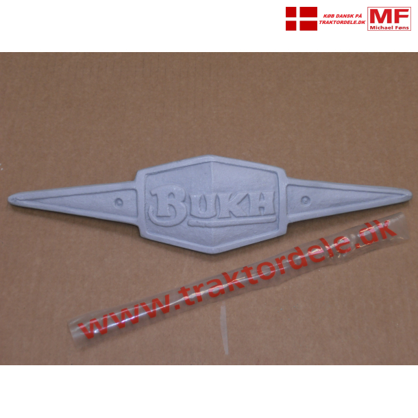 Frontemblem til Bukh D-30. Malet med slvbase og lakeret.