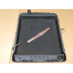 Kler, International B-serie. B-250, B-275, B-414, B-434, B-444. Med aftapskrue og dksel.