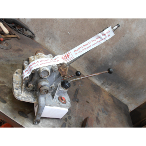 Brugt styrehus i OK stand, MF35. Efterset og ompakket.