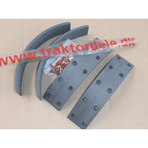 Bremsebelgnings-st, 40X188mm. Sm Bukh-modeller. St med nitter, til 4 sko.