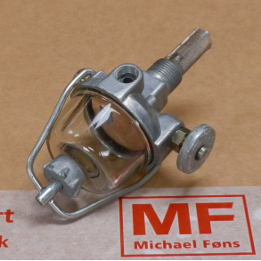 Benzinhane, NY. Med reservetanks-funktion. Til Ferguson og MF35. Monteret med gummikork-glasring.