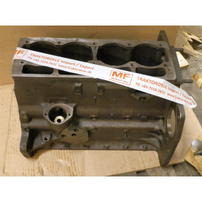Motorblok til MF35 med Benzinmotor. Standard 87mm benzin. NY r blok fra 1974...