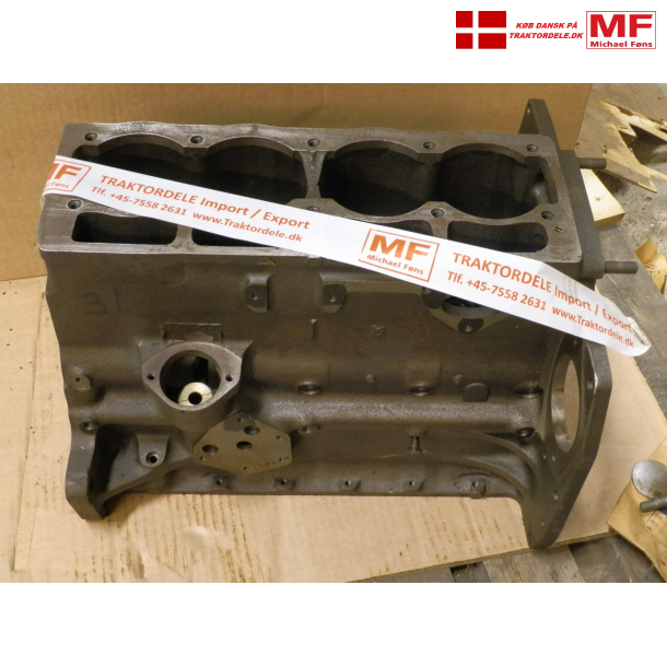 Motorblok til MF35 med Benzinmotor. Standard 87mm benzin. NY r blok fra 1974...