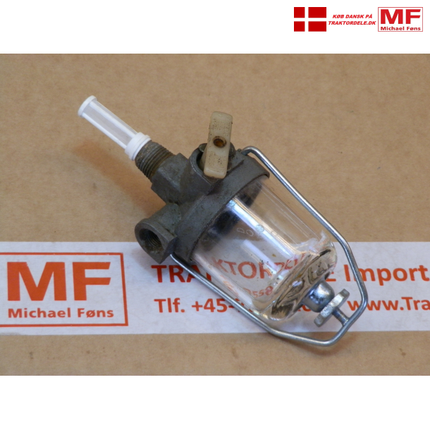 Original benzinhane, isat nye filtre og O-ring. Brugt renoveret hane til Ferguson og MF35