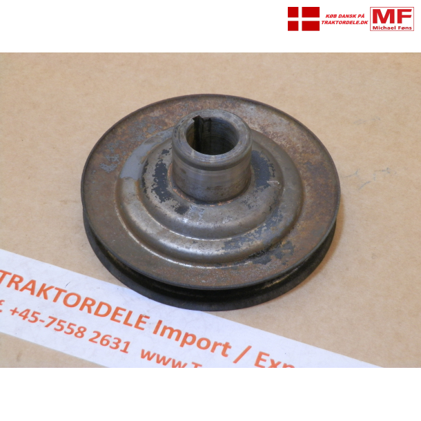 Brugt Krumtap-remskive i plade, til 13mm rem i nyere rgange af MF35Benzin